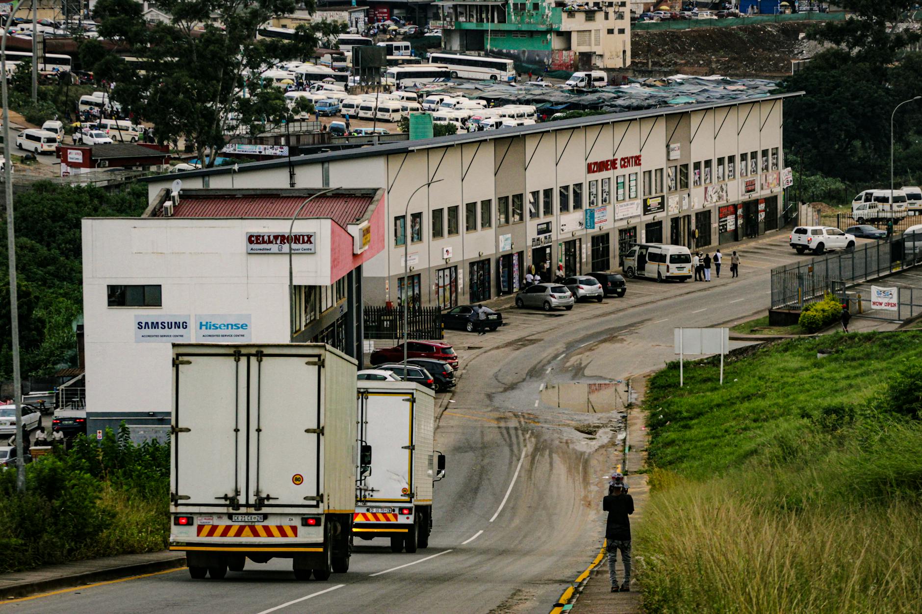 Uczestnicy Świdnickich Dni Ziemi 2026 angażujący się w działania proekologiczne w mieście.